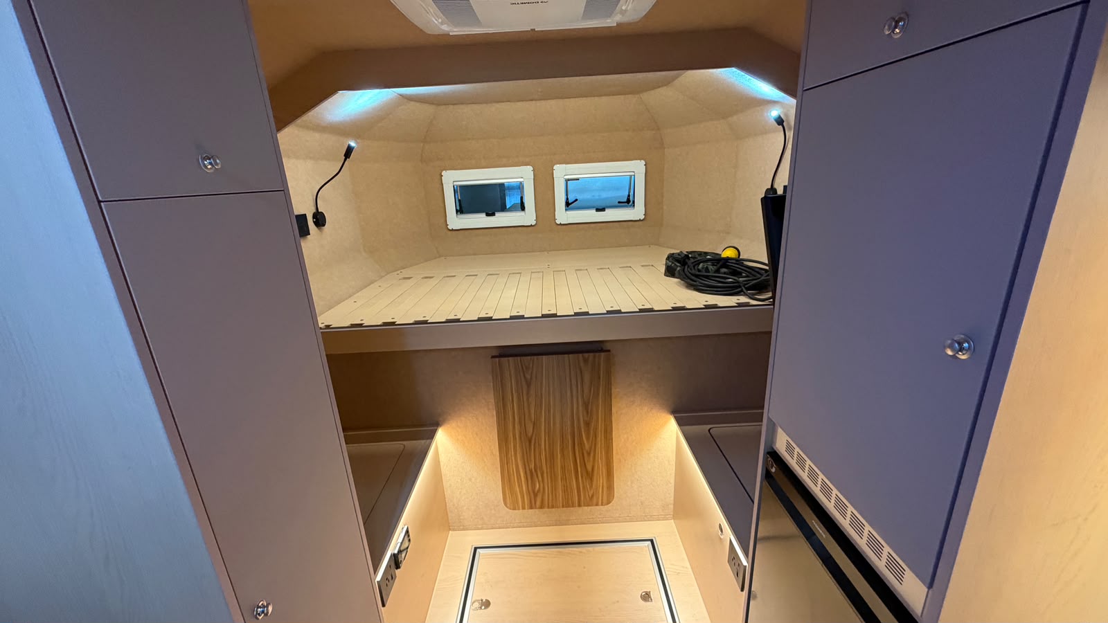 /motorhomes/expedition-camper/03.jpg