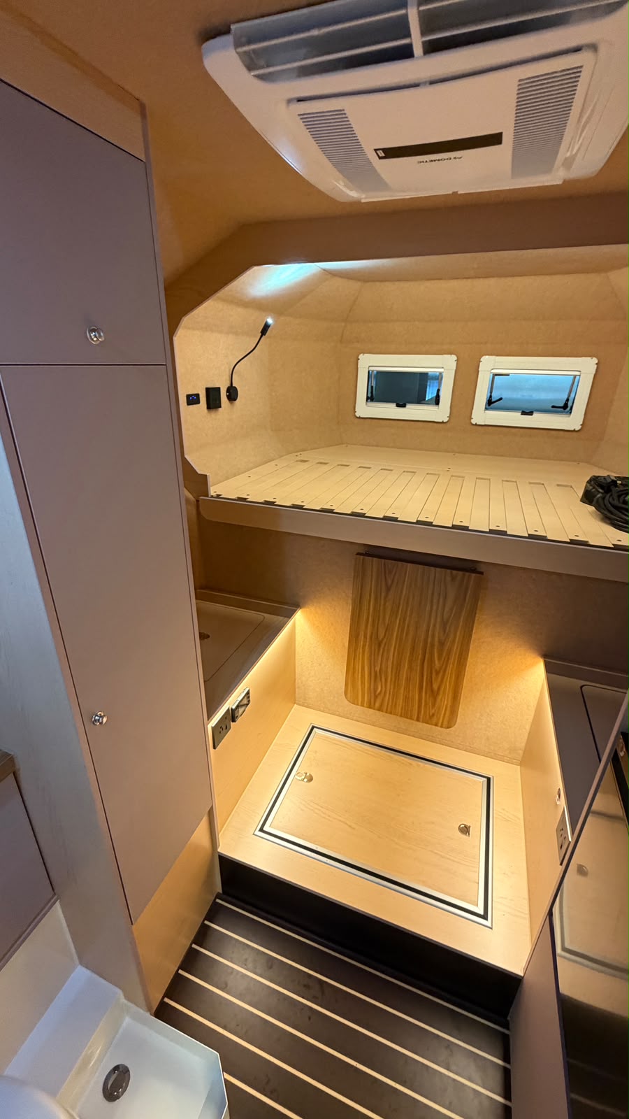 /motorhomes/expedition-camper/05.jpg